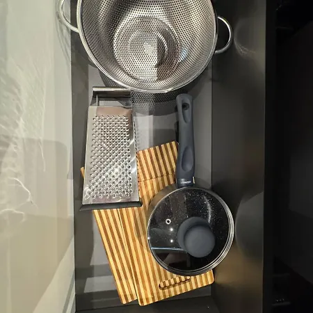 на площі ринок *